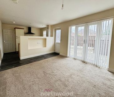 4 bedroom semi-detached house to rent - Photo 3