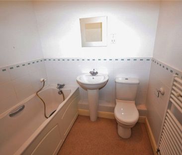 2 bedroom apartment to rent - Photo 5