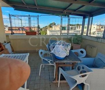 Monteverde Vecchio: Renovated, excellently located 2 bedroom, 3 bat... - Photo 4