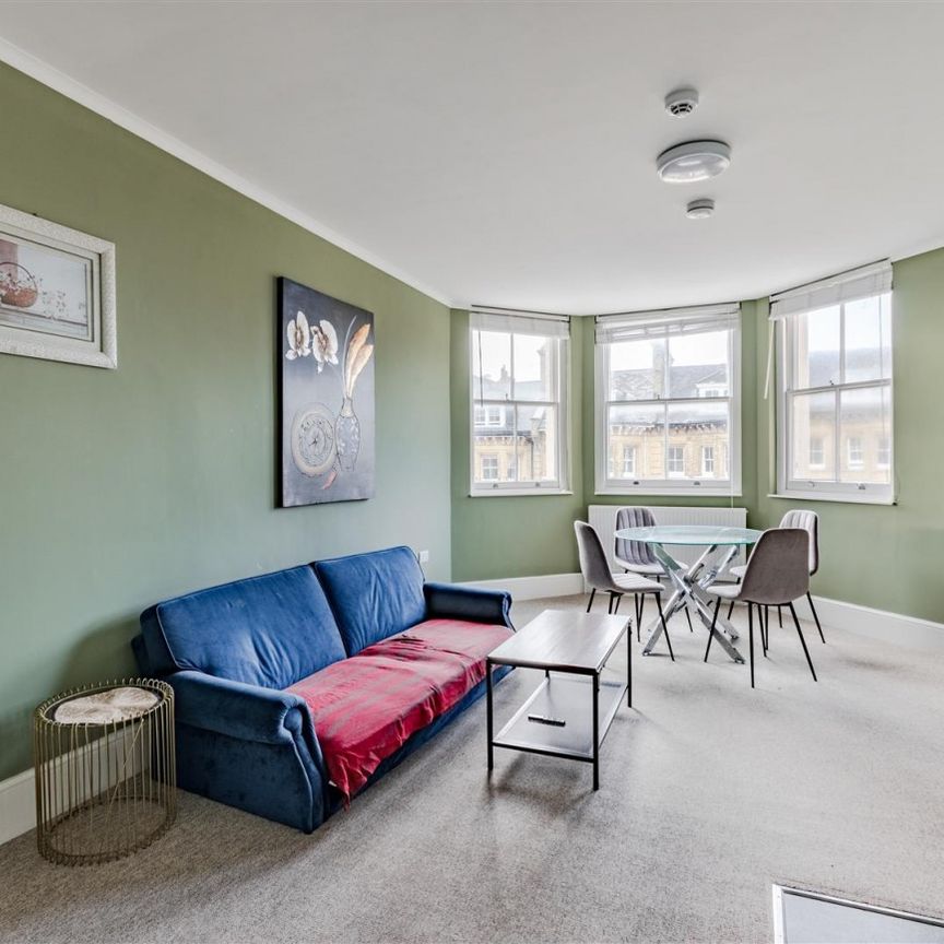 First Avenue, Hove - Photo 1