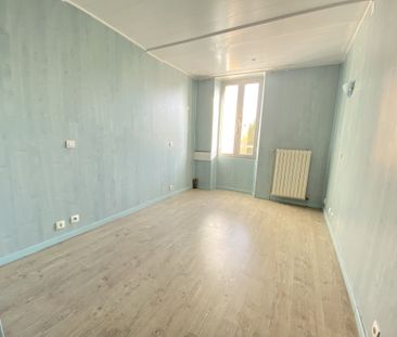 Location Appartement 4 pièces 90m² LORGUES 83510 - Photo 4