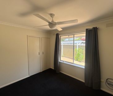 3 BEDOOM HOME NEXT TO BROKEN RIVER & RENOVATED KITCHEN! - Photo 4