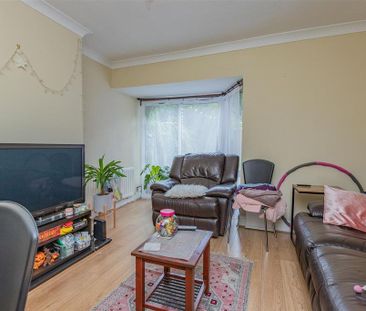 3 bedroom house to rent - Photo 3