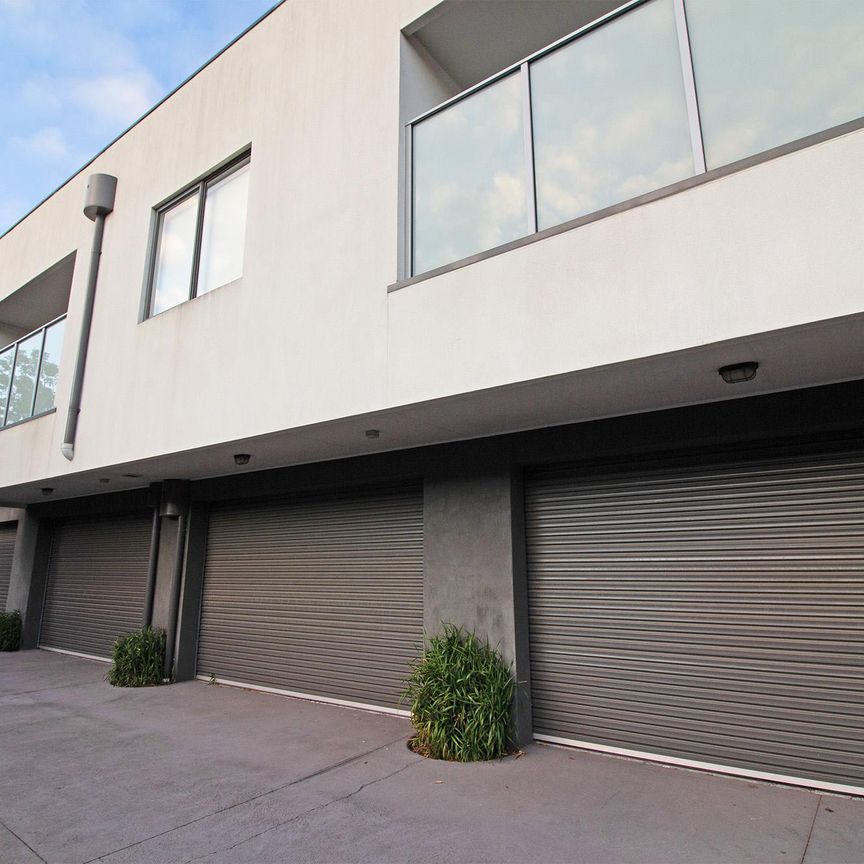Unbeatable location! - Photo 1