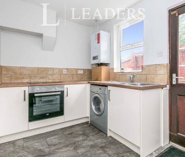 2 bedroom house to rent Bramford Lane, Ipswich, IP1 - Photo 5