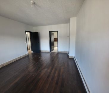 Location Appartement 4 pièces 83m² VALENCIENNES 59300 - Photo 1
