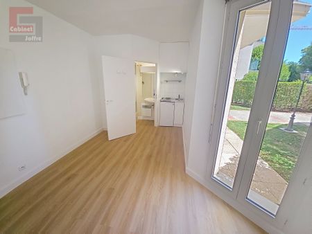 Location Appartement 1 pièce 13m² FONTAINEBLEAU 77300 - Photo 4
