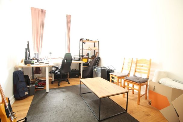 Tolle 4-Zi.-Wohnung mit Einbauküche in der Oberau - Foto 1