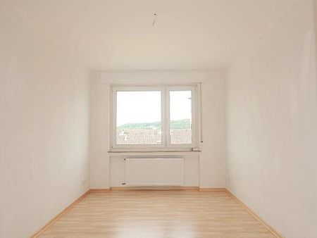 Gepflegte Drei-Zimmerwohnung mit modernem Duschbad und Balkon - Photo 4