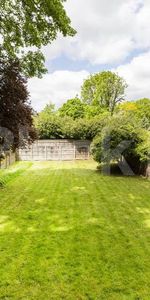 Modern self-contained studio with access to communal garden - Photo 3