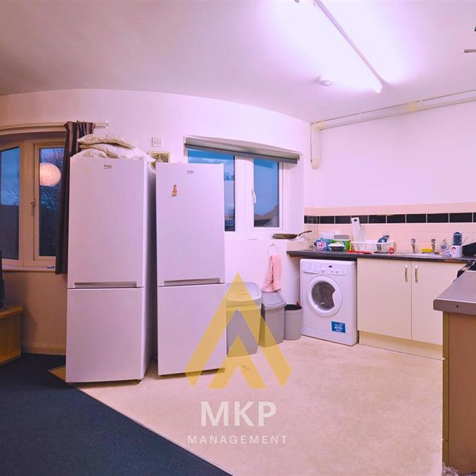 4 bedroom apartment to rent - Photo 1