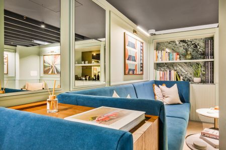 Live at Embassy Boulevard by Moda: spacious, fully furnished 2-bedroom apartments with exceptional resident amenities, flexible living spaces and a vibrant community in the heart of Nine Elms. - Photo 2