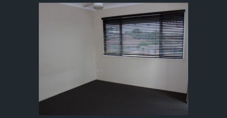 Immaculately presented 2 Bedroom Townhouse!! - Photo 5