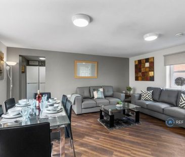 8 bedroom terraced house to rent - Photo 3