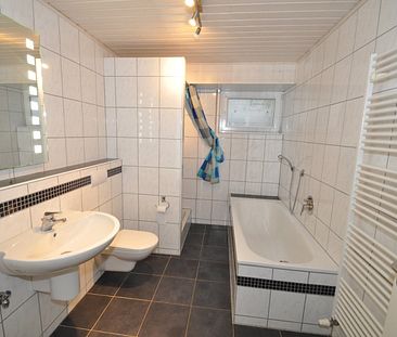 BINSFELD zw. Wittlich + Bitburg - moderne 3 Zimmer Wohnung mit Einbauküche - Photo 1