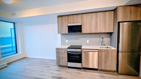 For Lease - 7439 Kingston Road Unit# 407, Toronto, Ontario - Photo 4