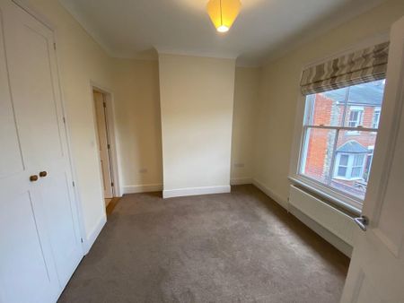 2 bedroom end of terrace house to rent - Photo 5
