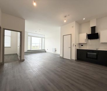 2 bedroom penthouse to rent - Photo 2