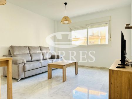 Piso de alquiler en Calle Héroe de Sostoa, Parque Ayala - Jardín de la Abadía - Huelín - Photo 2