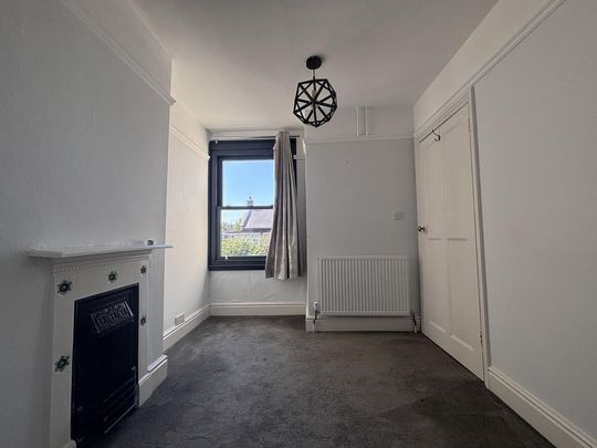 2 bedroom end of terrace house to rent - Photo 1