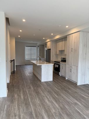 For Lease - 6 Lewis Craigie Lane, Richmond Hill, Ontario - Photo 1