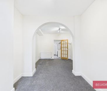 2 bedroom semi-detached house to rent - Photo 3