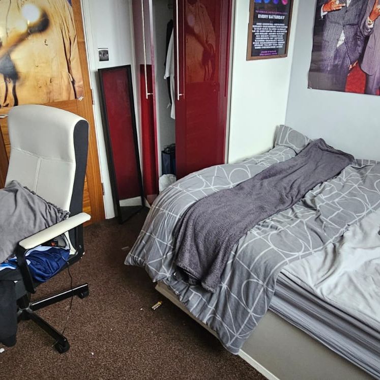 6 Bed - 69 Headingley Avenue, Headingley, Leeds - LS6 3ER - Student - Photo 1