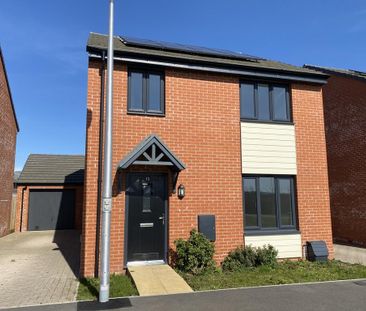 4 bedroom detached house to rent - Photo 2