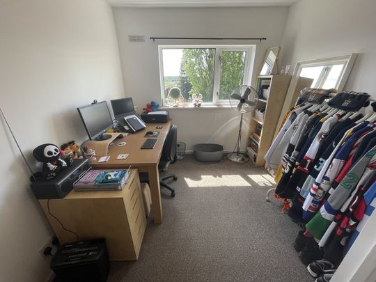 Cliff Boulevard, Kimberley, NG16 - Photo 1