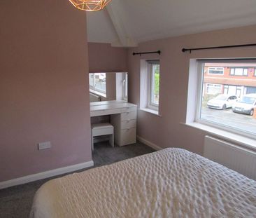 Princess Road, Firgrove, Rochdale - Photo 2