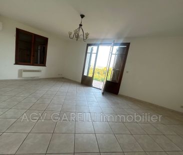 Location Maison 3 pièces 94m² PUGET VILLE 83390 - Photo 1