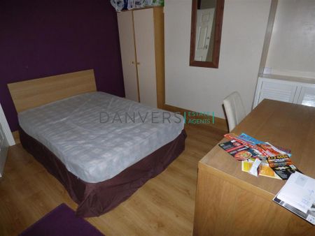 4 bedroom terraced house to rent - Photo 4