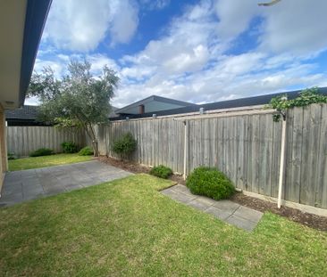 6 White St, Bentleigh East - Photo 2