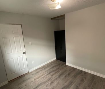 For Lease - 32 Fireside Drive Unit# 1, Toronto, Ontario - Photo 1