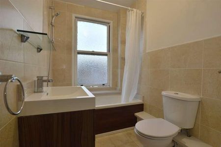 Grovehill Road, Redhill, Surrey, RH1 - Photo 5