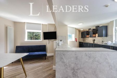 1 bedroom in a flat share to rent - Photo 4