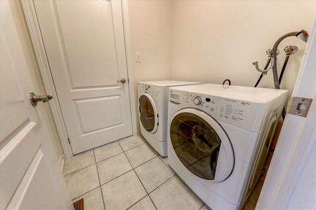 For Lease - 60 Meandering Trail Unit# Bsmnt, Toronto, Ontario - Photo 5