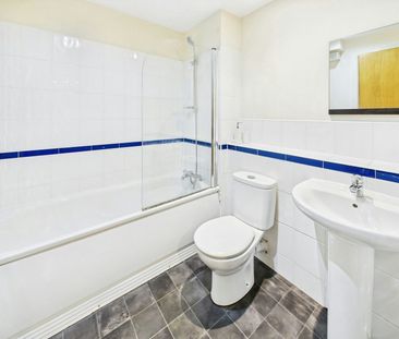 Flat to rent on - Photo 5