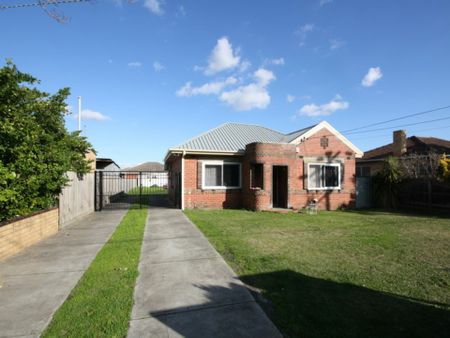 3 BEDROOM HOUSE IN SPRINGVALE CENTRAL - Photo 3