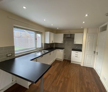 Sycamore Walk - Photo 2