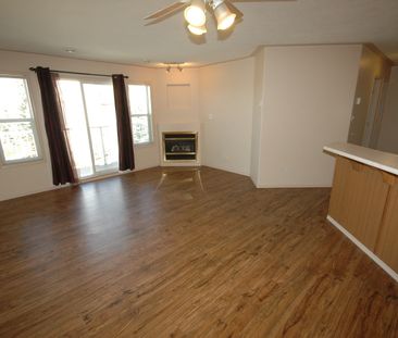 Stony Plain Ground Floor 2-Bedroom Condo - Photo 5