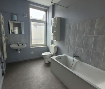 Location Appartement 3 pièces 55m² HAUTMONT 59330 - Photo 4