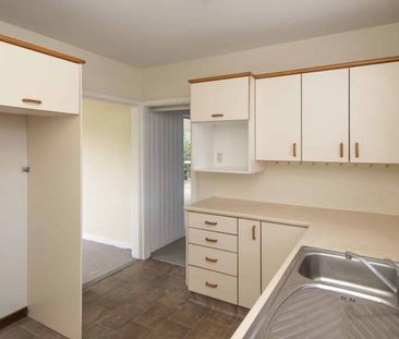 Private Sunny Rear Townhouse - Photo 4