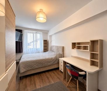 Apartament 3 camere in zona semicentrala - Fotografie 1