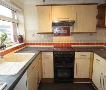 3 bedroom detached house to rent - Photo 2