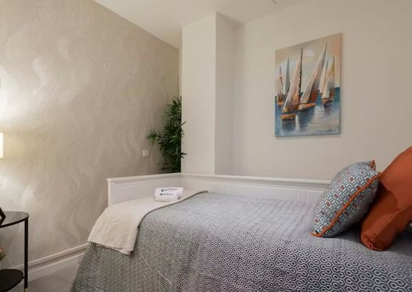 Mieszkanie na wynajem - 45 m² - 2 pokoje Porto Porto