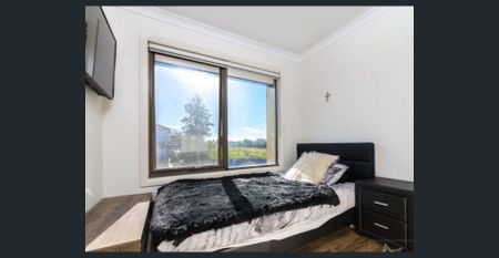 Affordable Comfort in Vibrant Dallas Locale - Photo 3