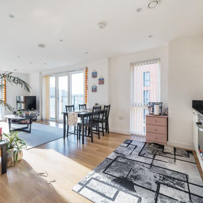 2 bedroom flat to rent - Photo 1