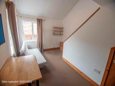 136 Flat C Lawrence Street - Photo 5