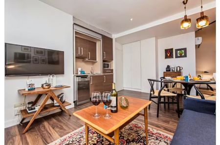 Avinguda del Paral.lel, Barcelona, Catalonia 08004 - Foto 2